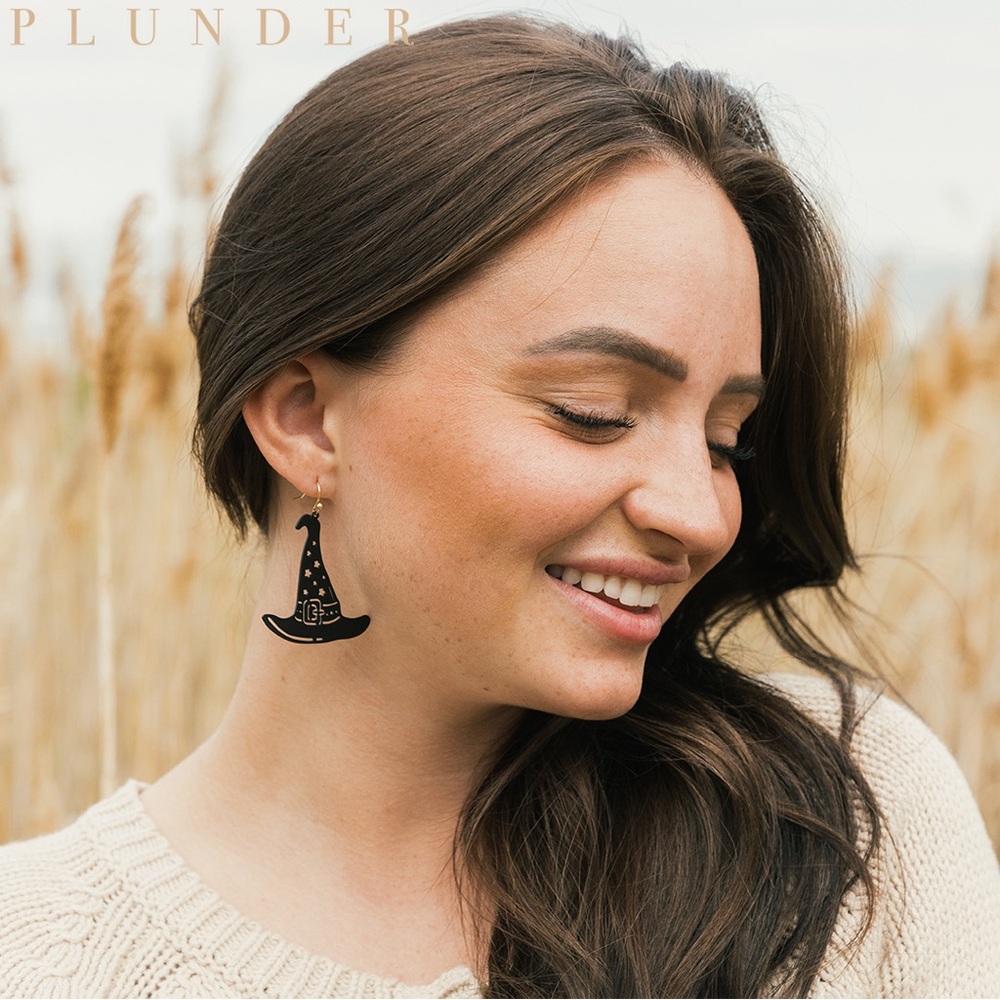🧙🏼‍♀️ NEW Witches Welcome Earrings - Picture 2 of 3